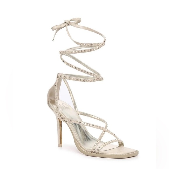JLO Gardina Strappy Lace Up Heel Light
Gold Champagne - Picture 1 of 16